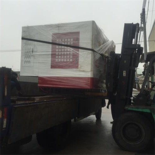 VMC-850加工中心裝機(jī)中 VMC-850加工中心裝機(jī)中